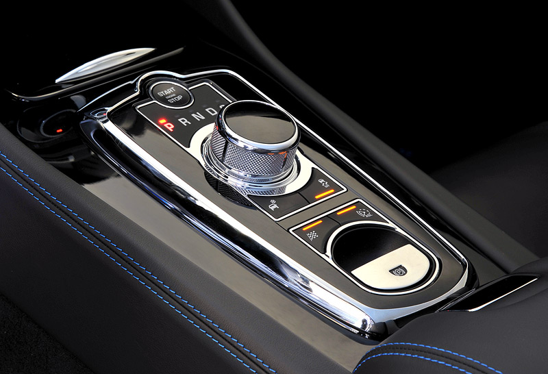 Jaguar-XKR-S-7.jpeg